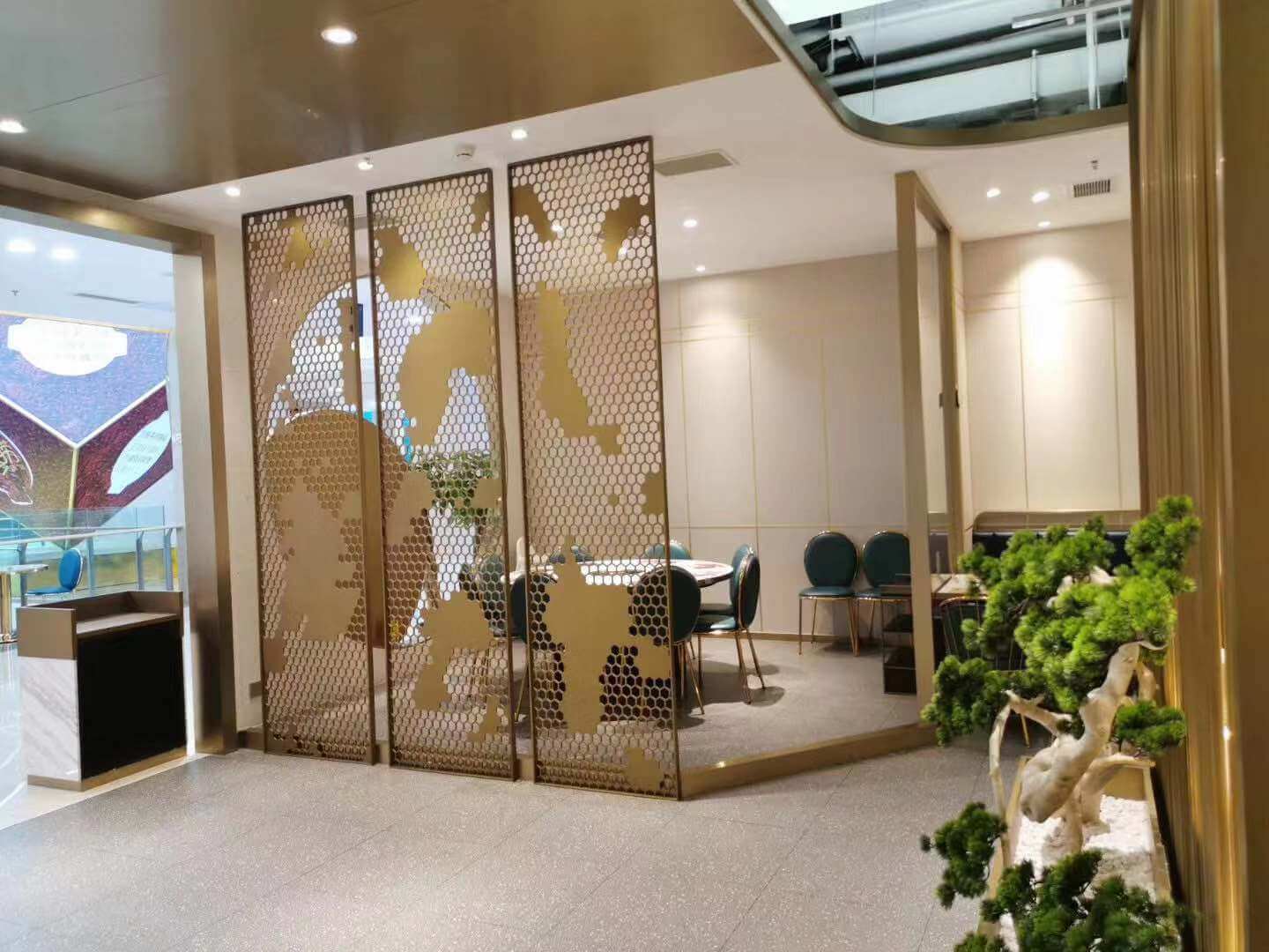 幾何平面圖案不銹鋼屏風(fēng)打破你對(duì)美的局限